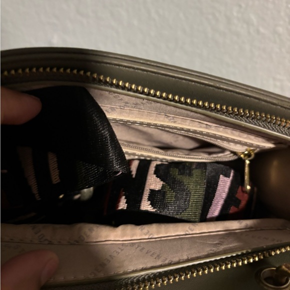 Steve Madden Olive Green Handbag - Picture 4 of 7